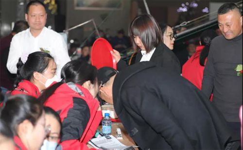 ��ӆ؛�F��